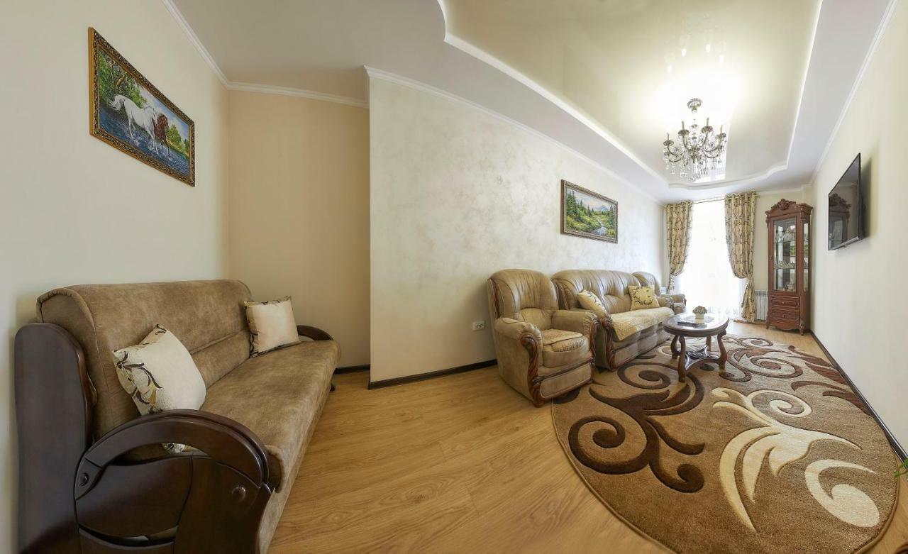 Luxury Apartament 2 Truskavets Exterior foto